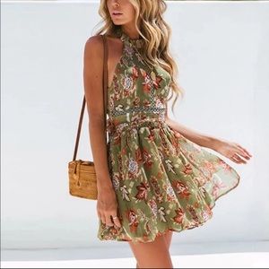 🌺 NWT!! Green Floral Summer Dress